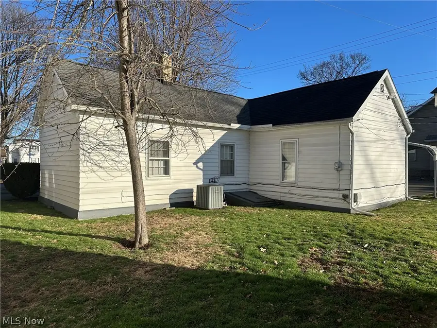 122 5th Sw Street, New Philadelphia, OH 44663 - #3