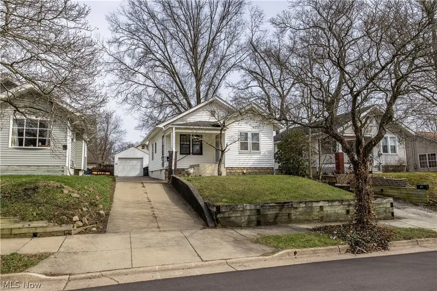 475 Sullivan Avenue, Akron, OH 44305 - #3