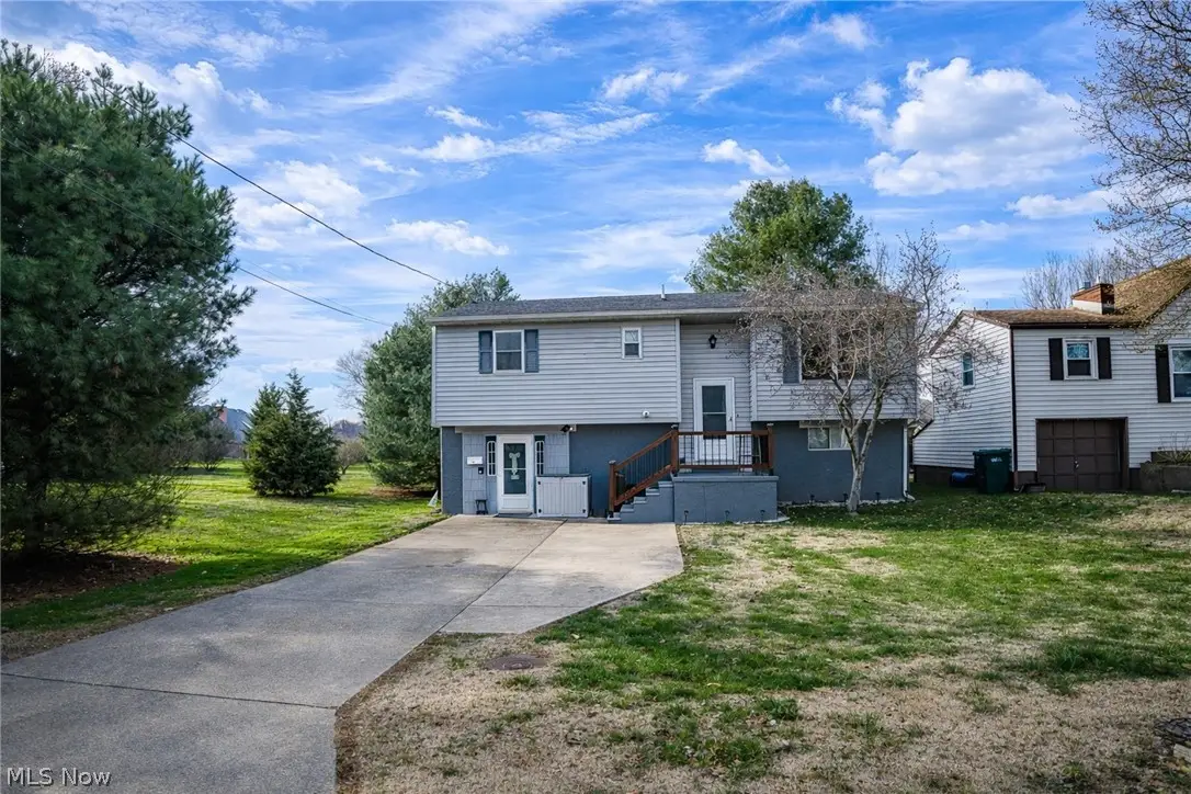 814 W 4th Street, Williamstown, WV 26187 - #1