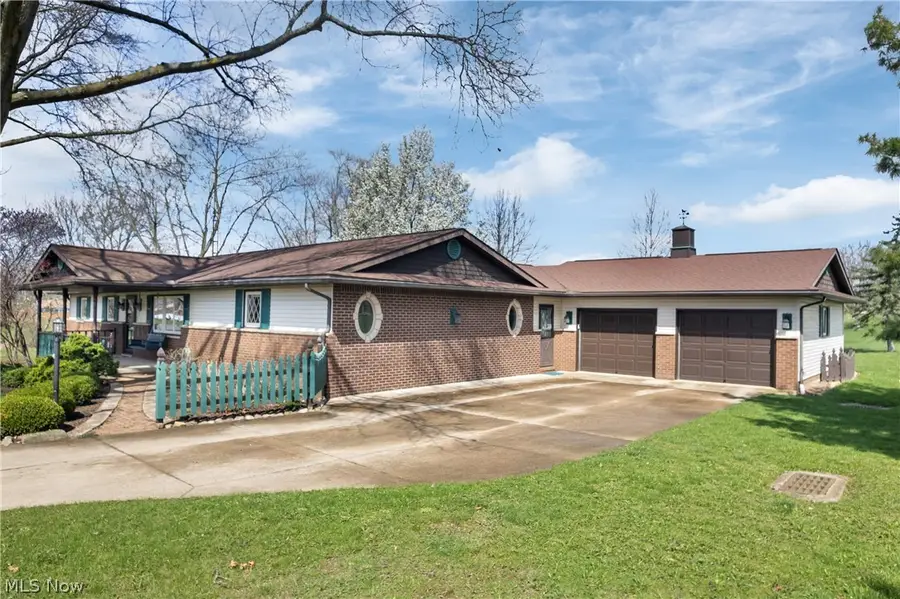 7451 Hahn Street, Louisville, OH 44641 - #2