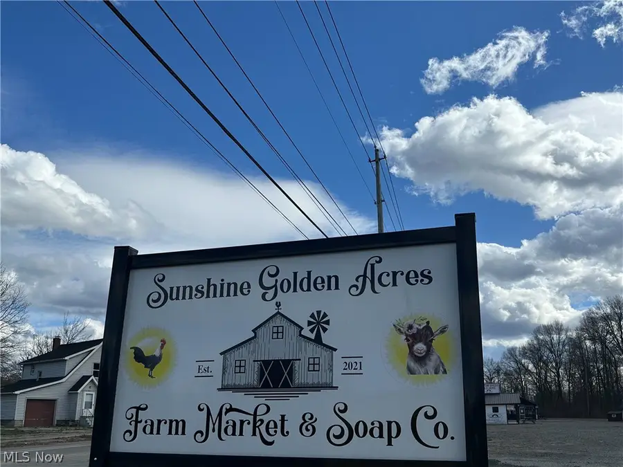 3405 Mahoning Nw Avenue, Warren, OH 44483 - #3