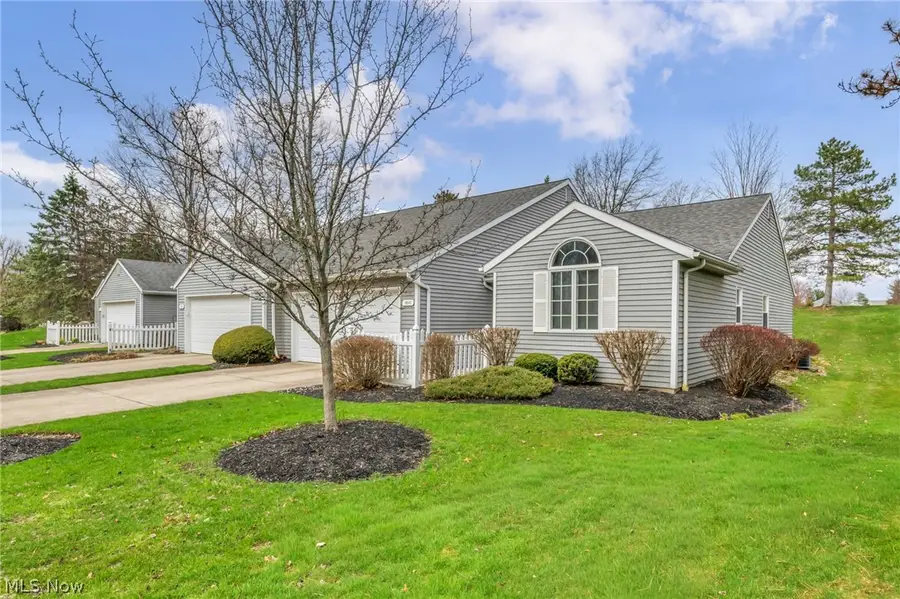 9841 Brookline Oval, Strongsville, OH 44136 - #2