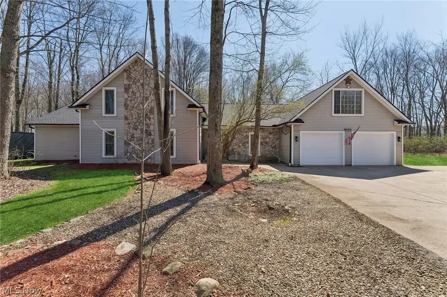 678 Wall Road, Wadsworth, OH 44281 - #2