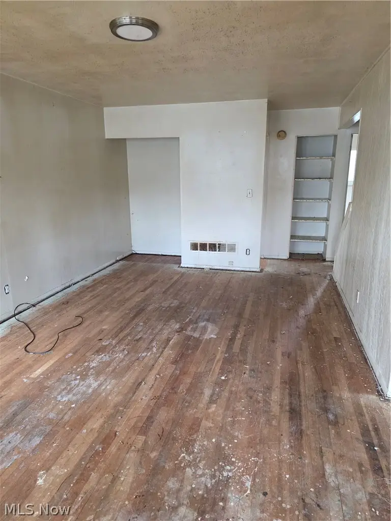 1391 Alphada Avenue, Akron, OH 44310 - #2