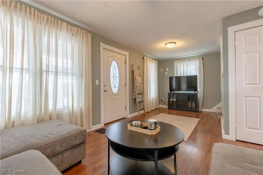 702 Griffith Sw Avenue, Massillon, OH 44647 - #3