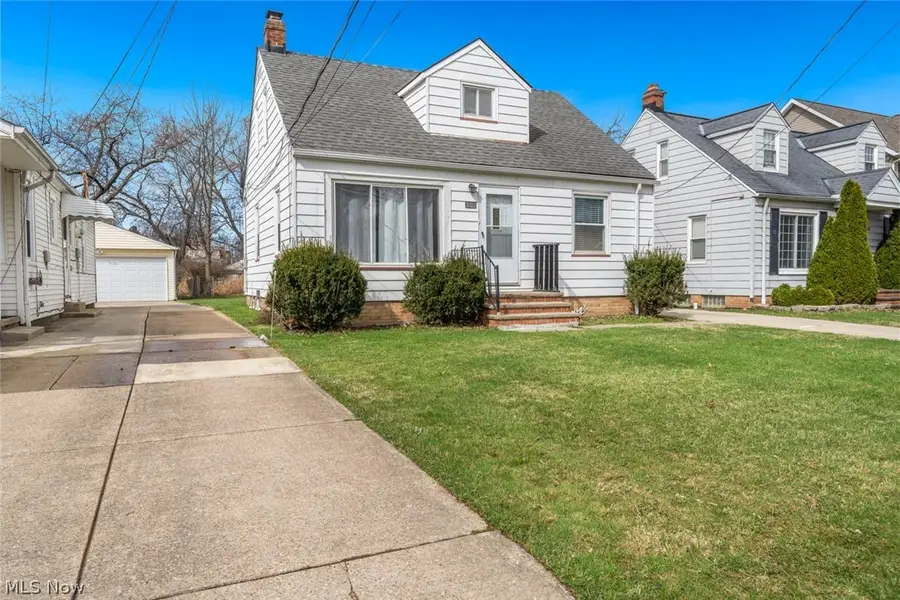 1206 Lander Road, Mayfield Heights, OH 44124 - #3