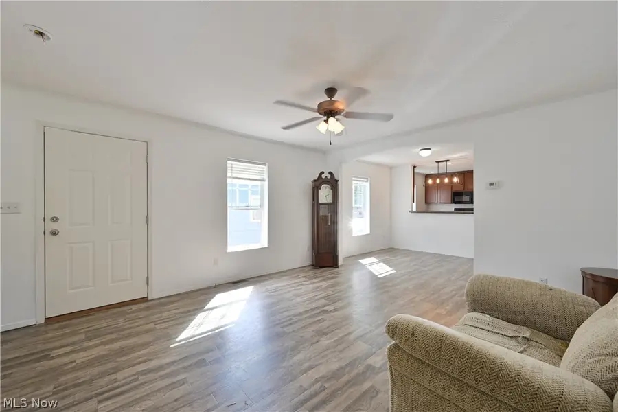 29 Carl Lane, Olmsted, OH 44138 - #2