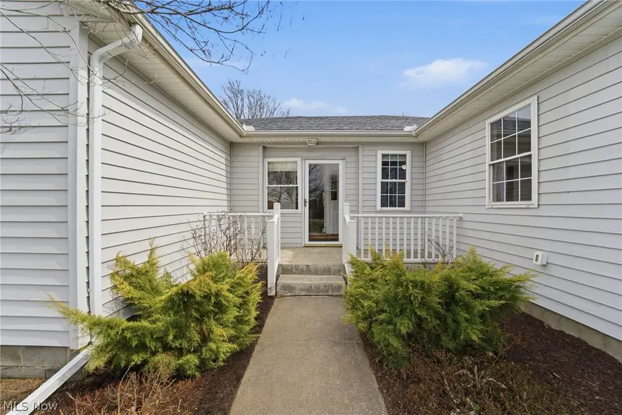 28 Lake Park Road, Conneaut, OH 44030 - #3