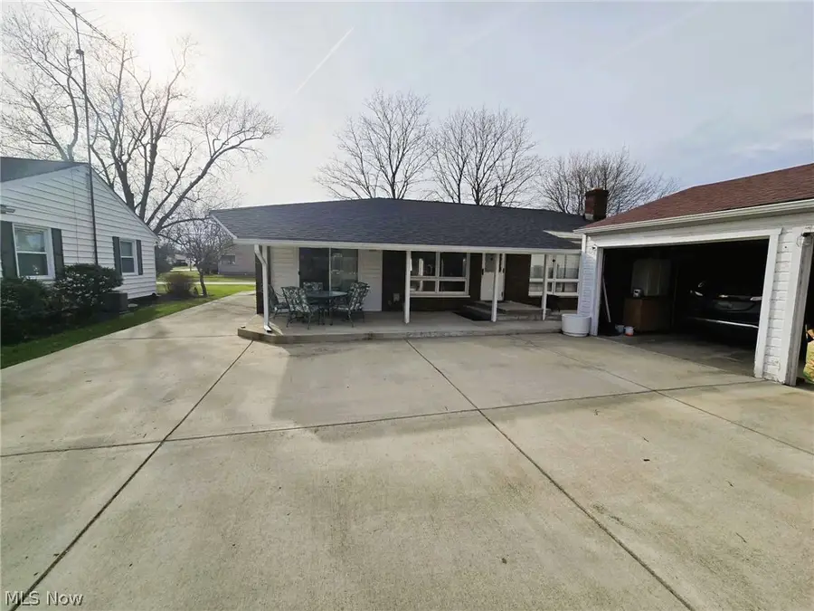 1228 Sarkies Ne Drive, Warren, OH 44483 - #3