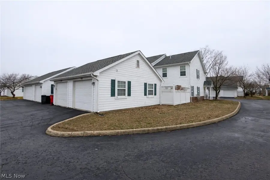 633 Lakeview S Drive, Grove City, OH 43123 - #2