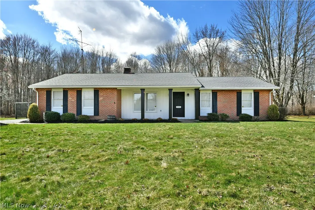 928 Bedford Road, Brookfield, OH 44438 - #1