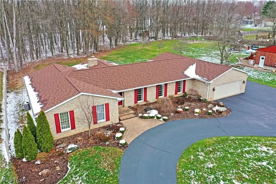 9271 Hillview Ne Drive, Warren, OH 44484 - #3