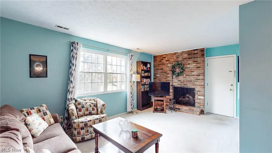 2736 Pease Drive #215N, Rocky River, OH 44116 - #3