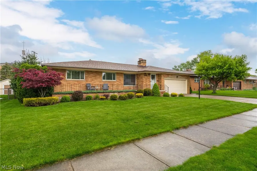 14666 Robert Drive, Middleburg Heights, OH 44130 - #2