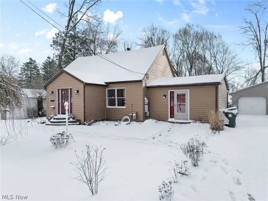 2228 St Elmo Ne Avenue, Canton, OH 44714 - #2