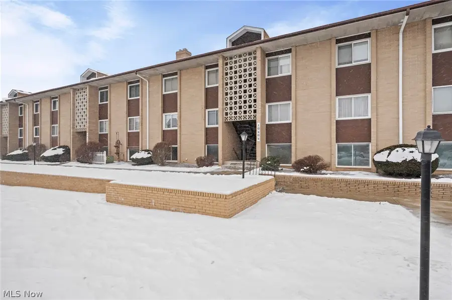 10436 N Church Drive #202, Parma Heights, OH 44130 - #3