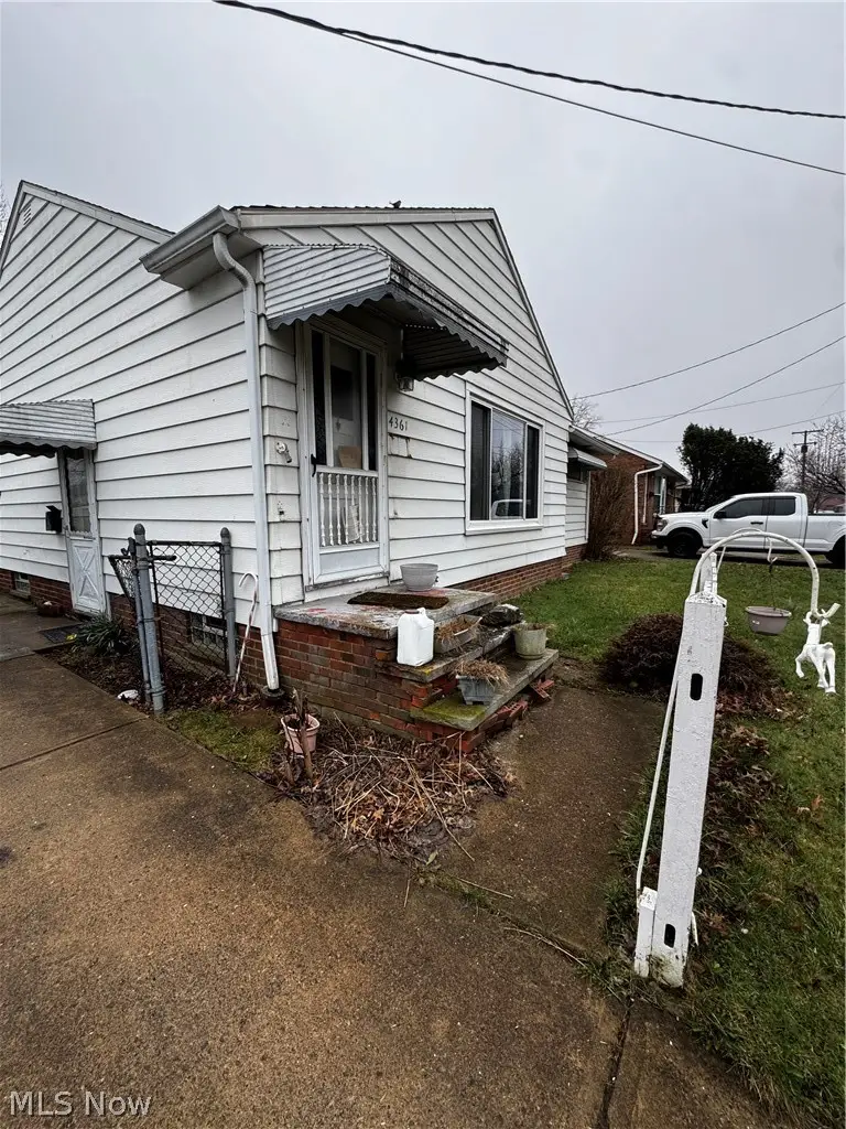 4361 W 155th Street, Cleveland, OH 44135 - #3