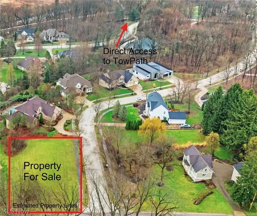 1245 Riverwoods Dr, Akron, OH 44313 - #2