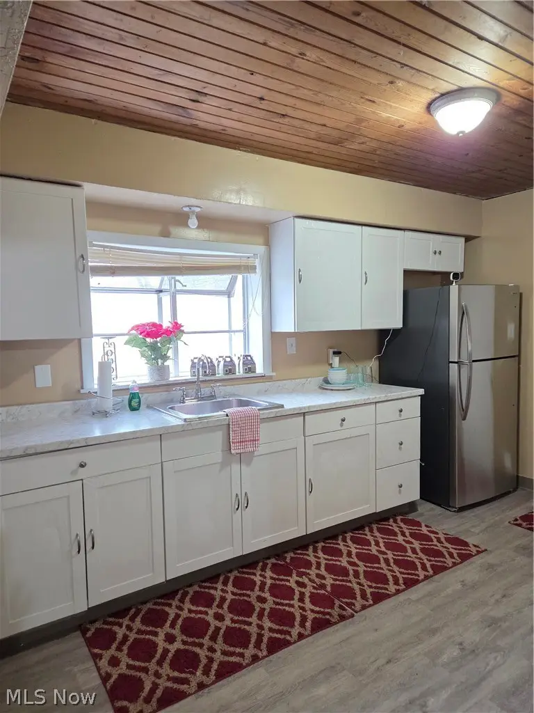 9006 Columbia Avenue, Cleveland, OH 44108 - #3