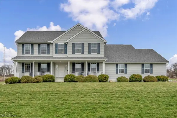 1559 Gray Fox Drive, North Canton, OH 44720