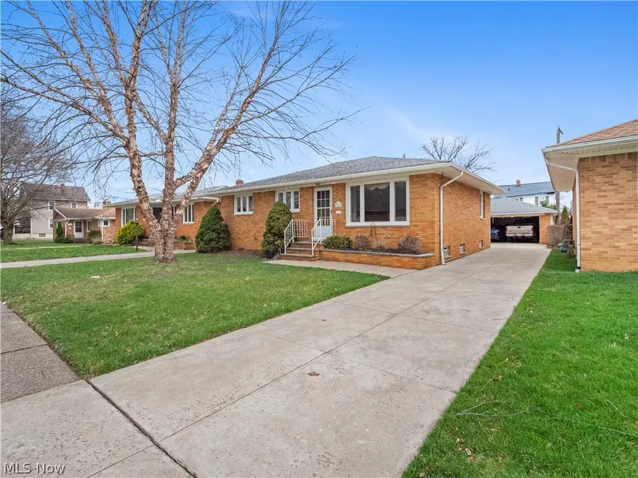 3406 Marioncliff Drive, Parma, OH 44134 - #2