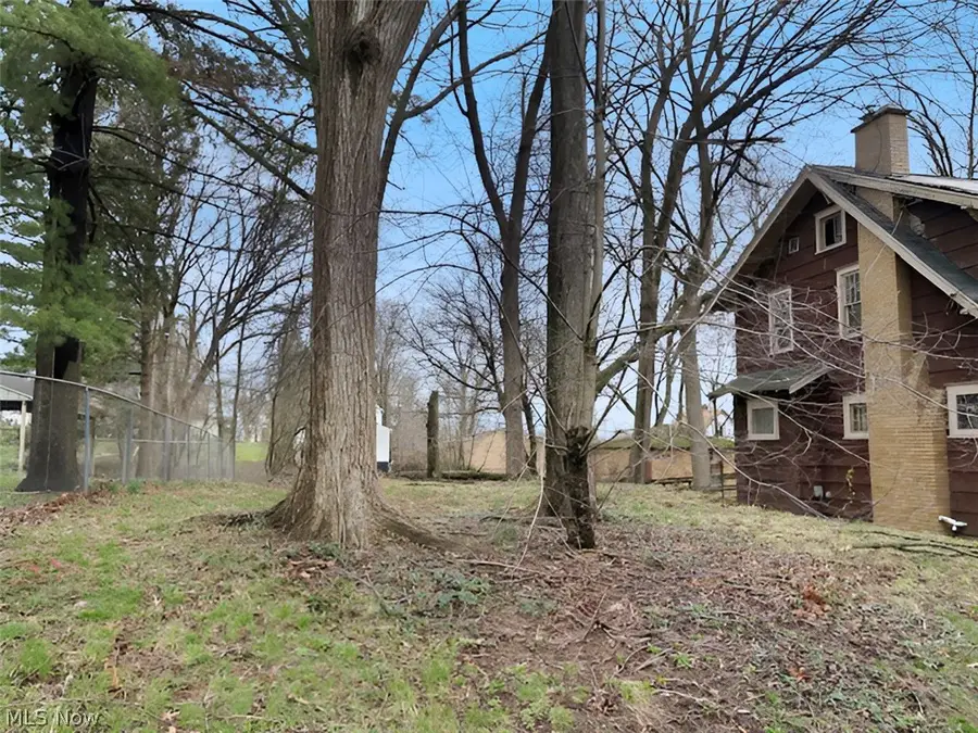 1525 14th Ne Street, Canton, OH 44705 - #2