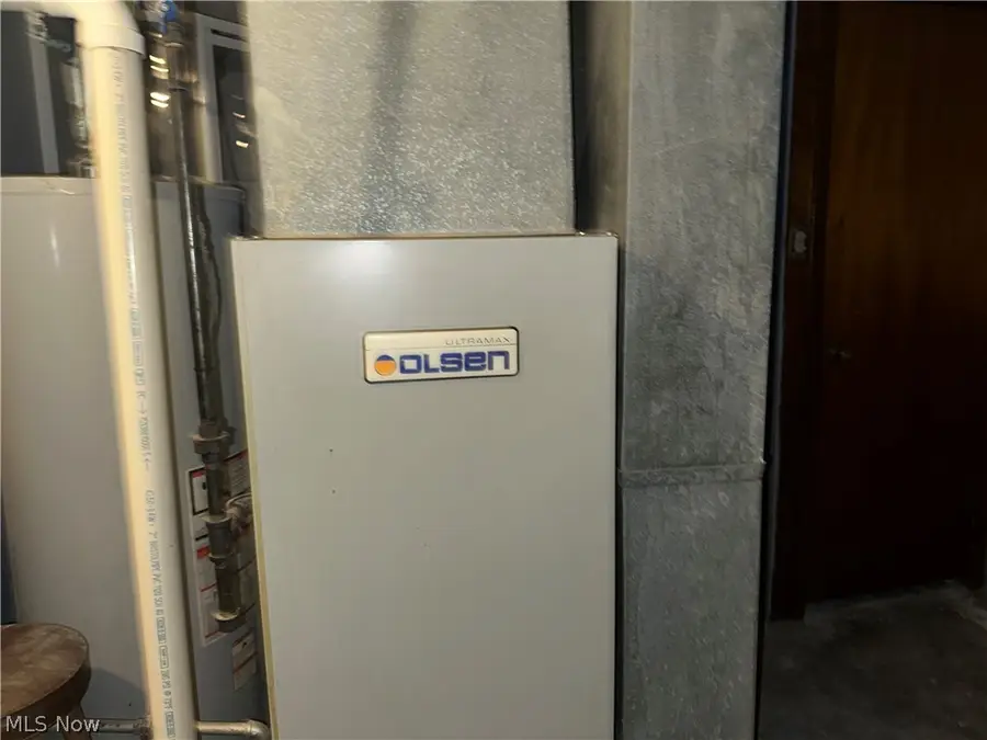 330 Sanderson Avenue, Campbell, OH 44405 - #3