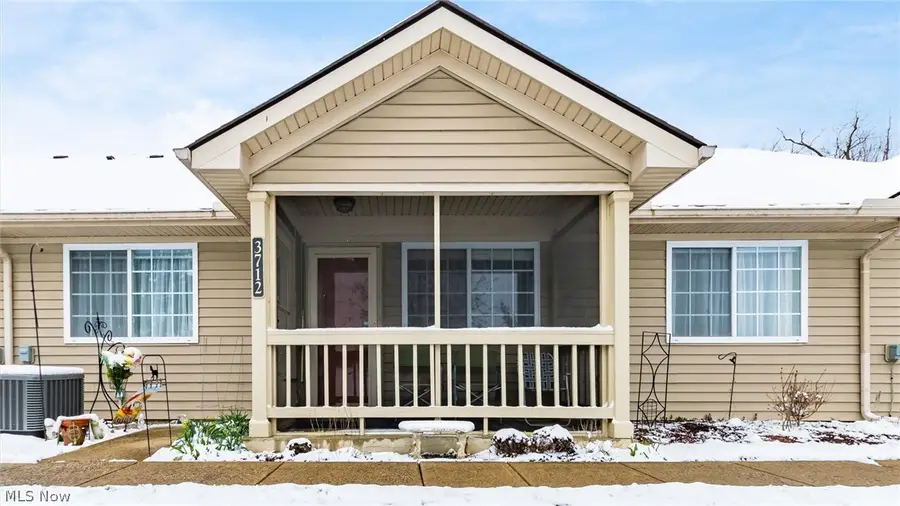 3712 Colony Hill Drive, Zanesville, OH 43701 - #2