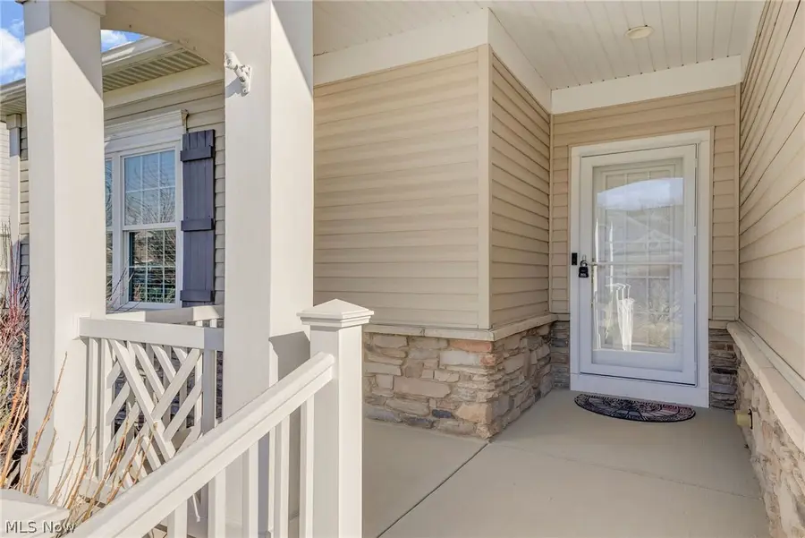 8195 Manor Gate Way, Mentor, OH 44060 - #3