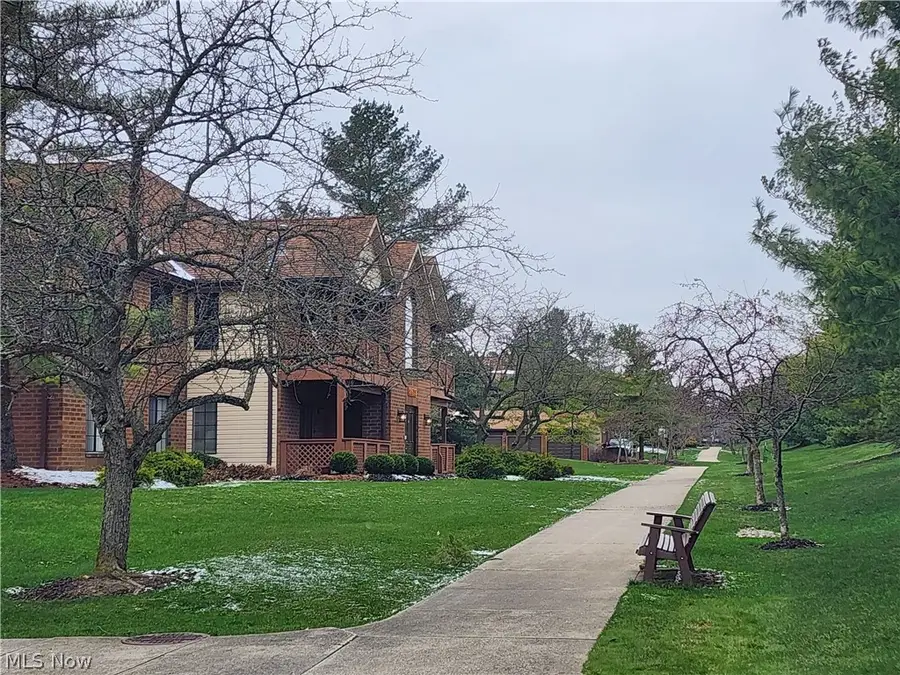 8615 Scenicview Drive, Broadview Heights, OH 44147 - #2