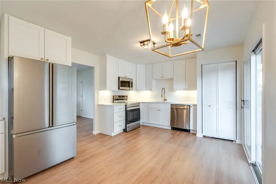 387 Harcourt Road, Vermilion, OH 44089 - #3