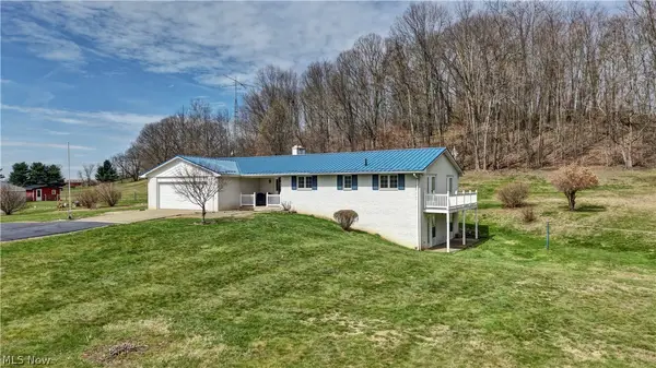 11652 Sandyville Ne Road, Sandyville, OH 44671
