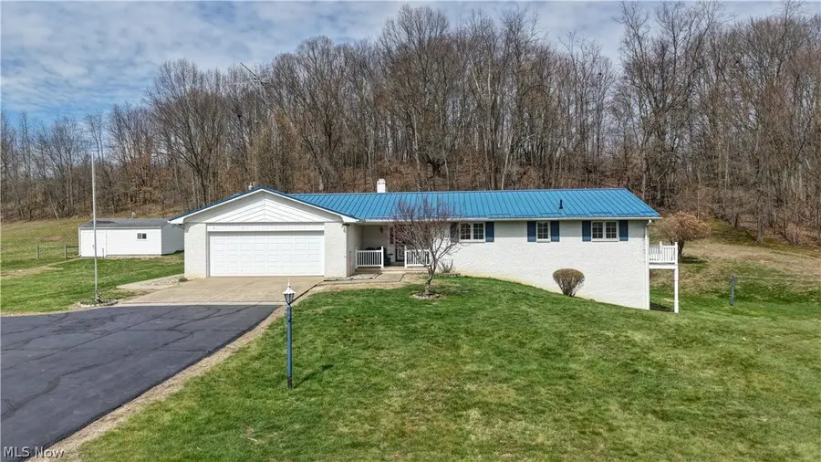 11652 Sandyville Ne Road, Sandyville, OH 44671 - #2