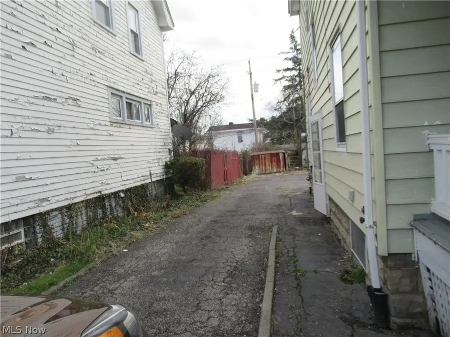 12704 Christine Avenue, Garfield Heights, OH 44105 - #3