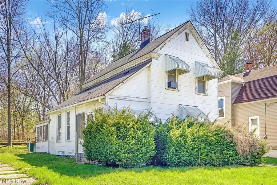 817 Harvard Street, Akron, OH 44311 - #2