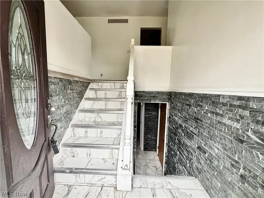 1766 Arthur Nw Drive, Warren, OH 44485 - #2