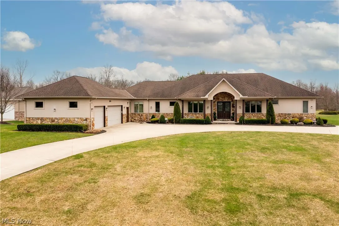 2240 Sunrise Oval, Medina, OH 44256 - #1