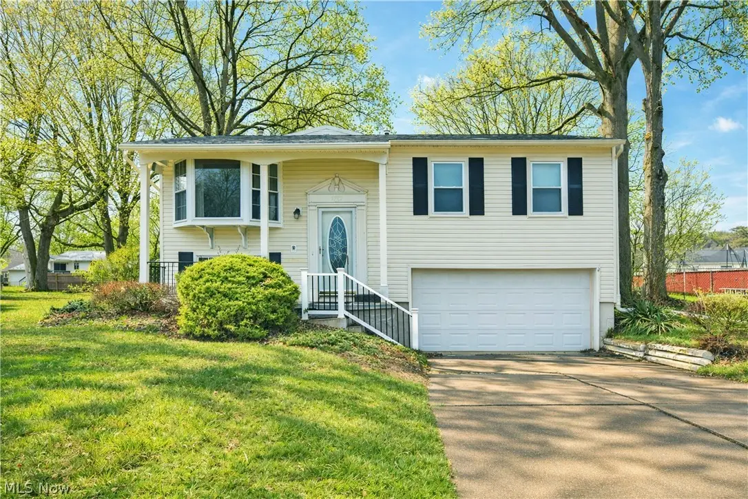 3702 Hightree Se Avenue, Warren, OH 44484 - #1