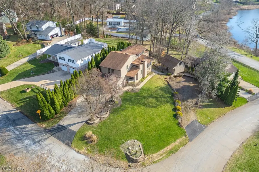 5124 Beachview Nw Circle, Canton, OH 44708 - #3