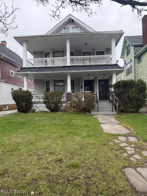 1881 Mannering Road, Cleveland, OH 44112