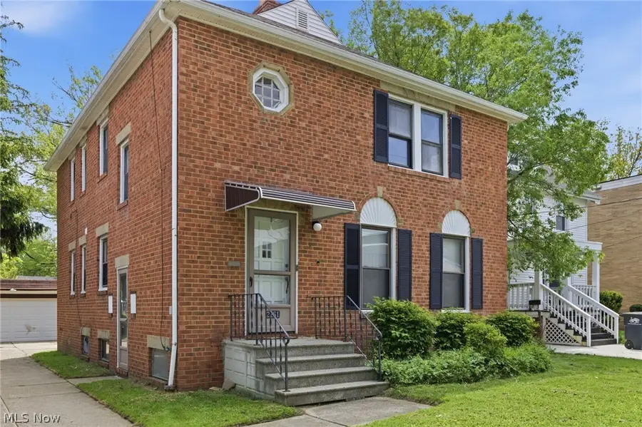 2261 Warren Road, Lakewood, OH 44107 - #2