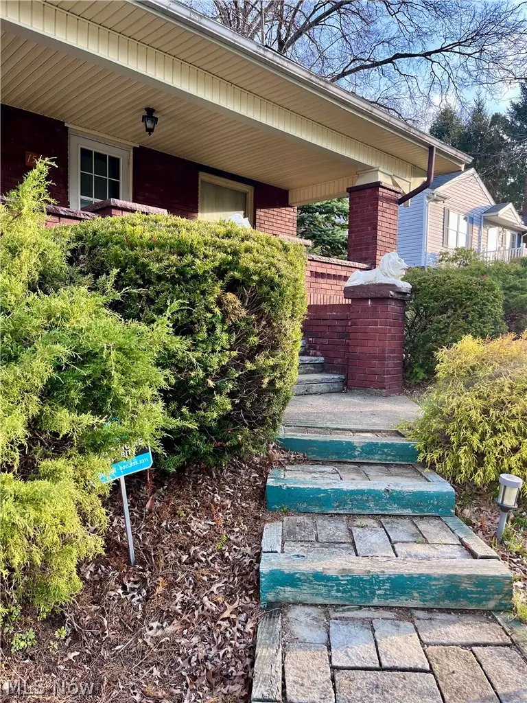 1537 20th Nw Street, Canton, OH 44709 - #2