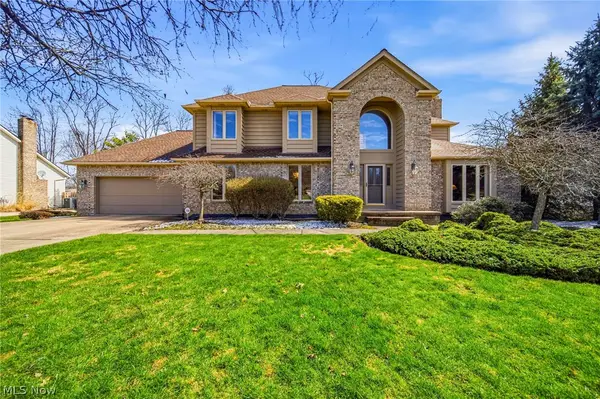 471 Medway Road, Highland Heights, OH 44143