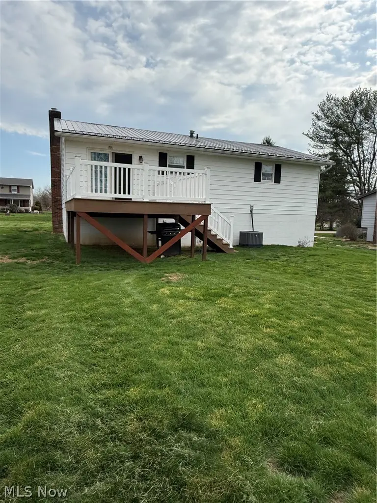 1085 Walter Drive, Zanesville, OH 43701 - #3