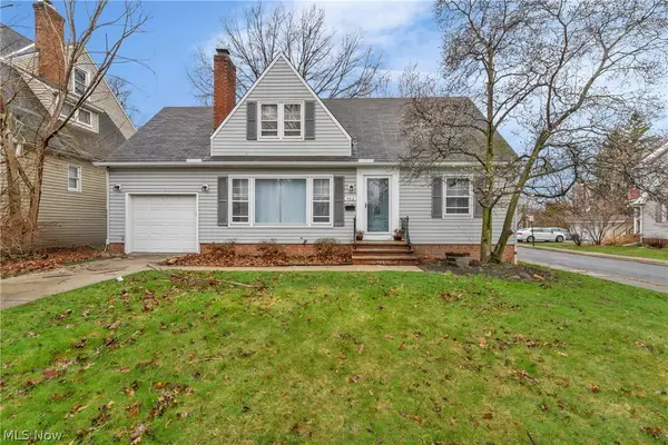 922 Cambridge Road, Cleveland Heights, OH 44121