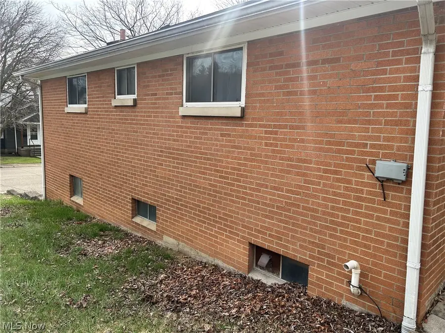 1618 Adams Street, Coshocton, OH 43812 - #3