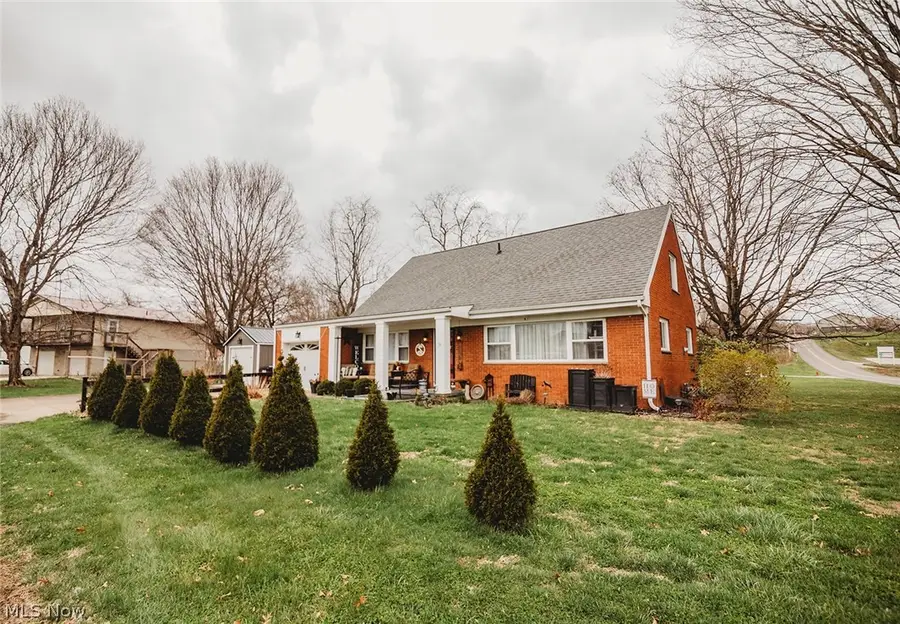 1102 4th Street, Belpre, OH 45714 - #2