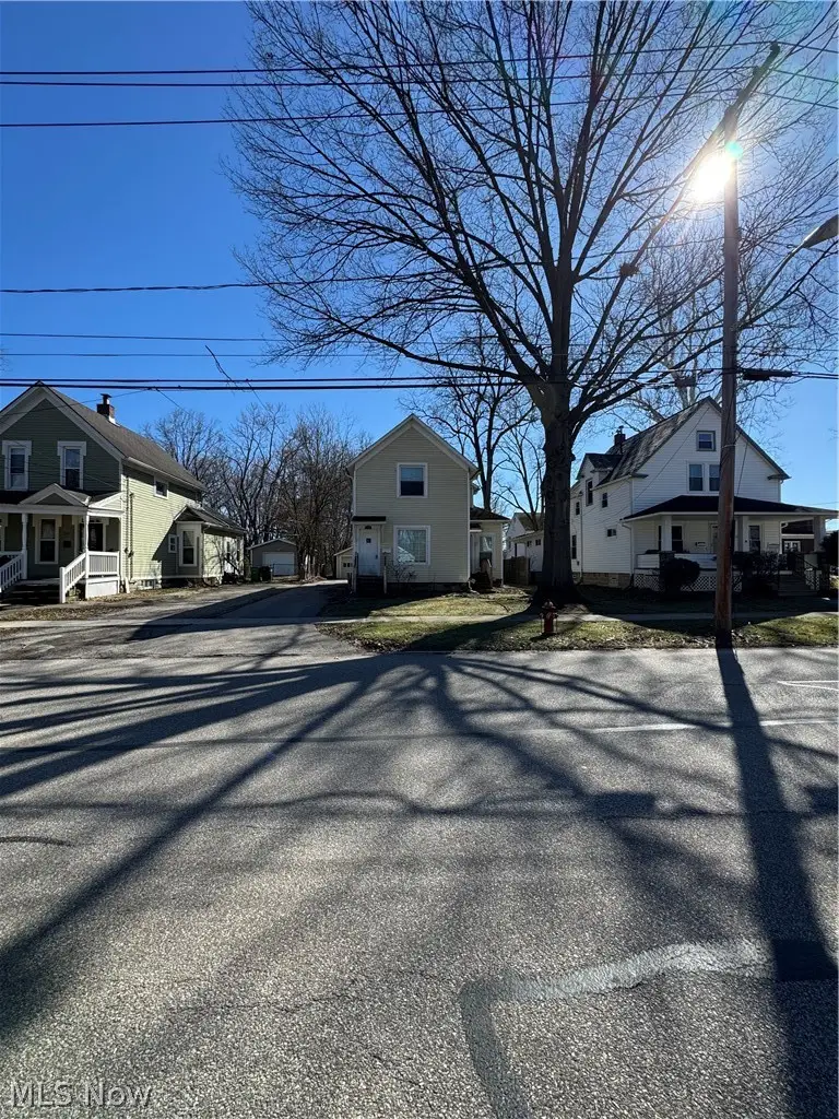 194 E Bridge Street, Berea, OH 44017 - #3