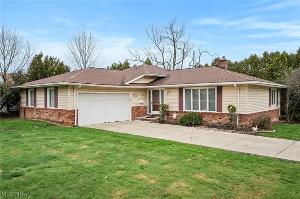 2619 S Green Road, Beachwood, OH 44122