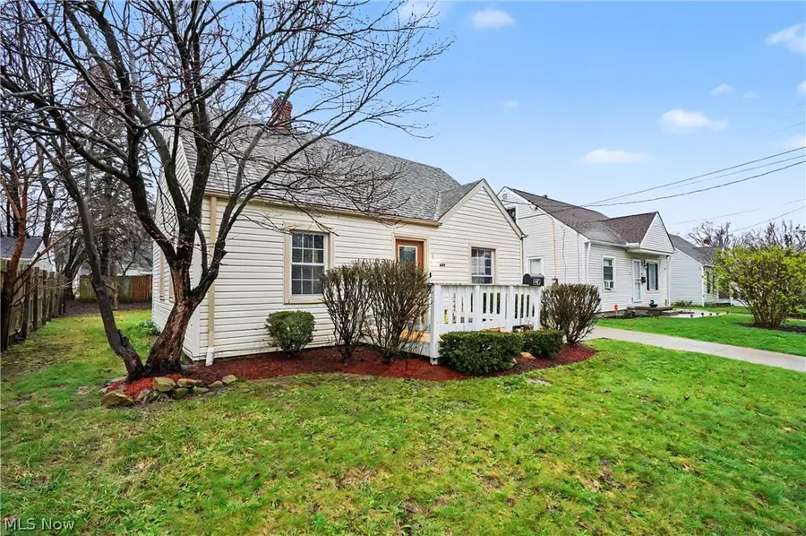 834 Sarcee Avenue, Akron, OH 44305 - #2